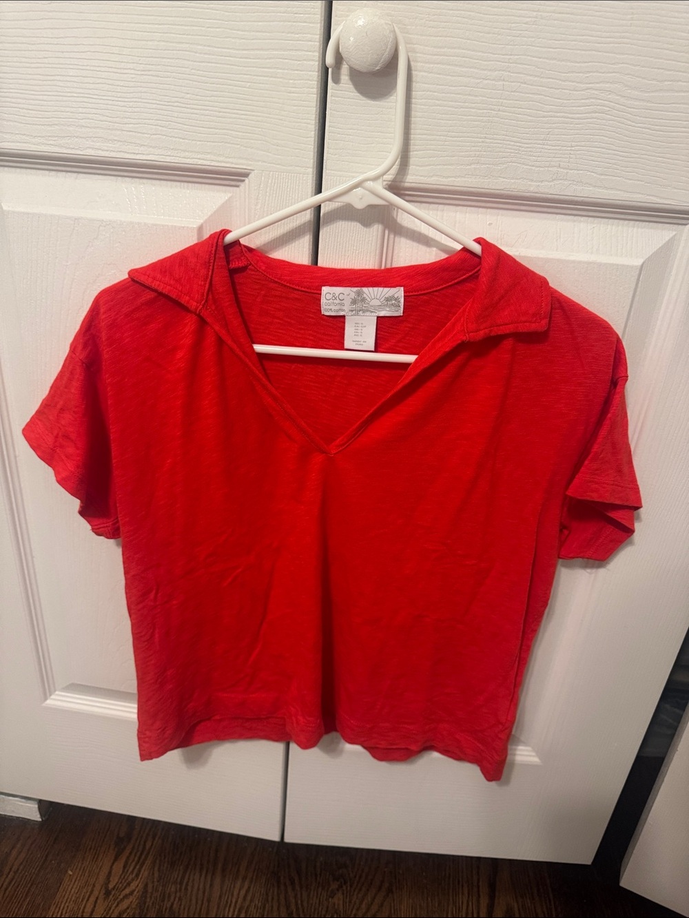 C&C California Bright Red V-Neck Short Sleeve Top